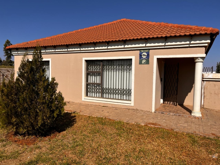 3 Bedroom Property for Sale in Kimdustria Northern Cape
